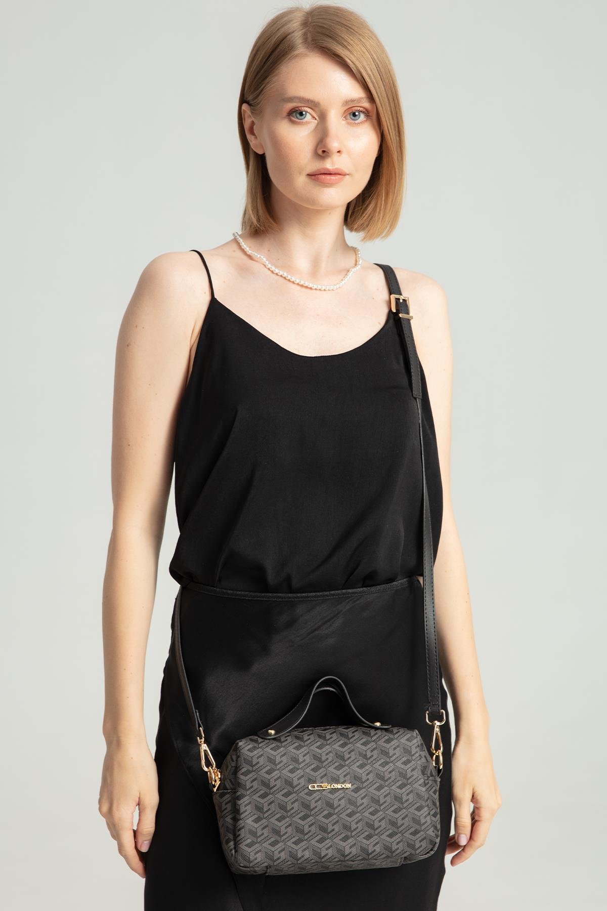 10074 Omuz Askılı Çapraz Kadın Çantası RENK: Siyah resmi